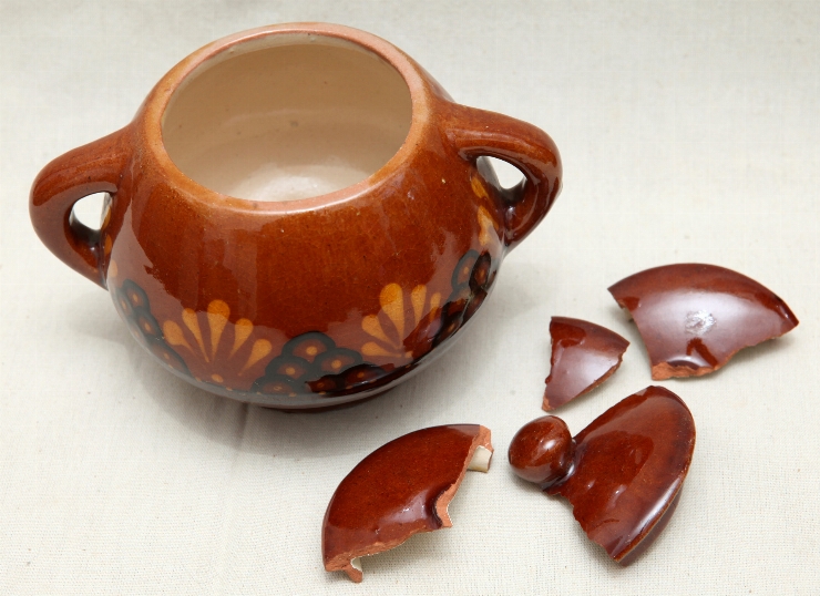 Zaharniţă cu capac (set pentru cafea din 18 piese)