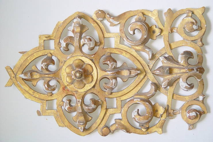 Rozetă (fragment de decor sculptat)