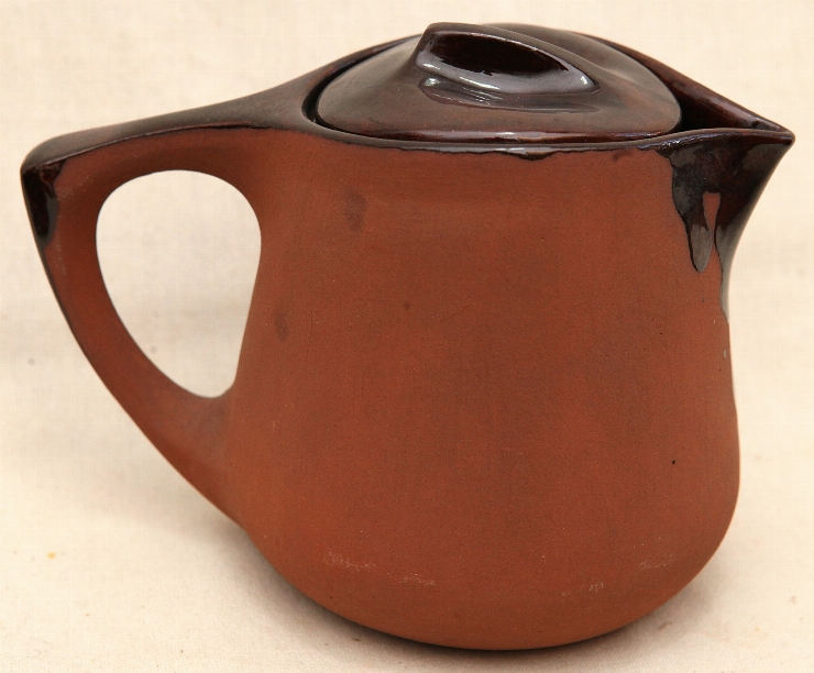 Ceainic cu capac (Serviciu pentru cafea din 16 obiecte)