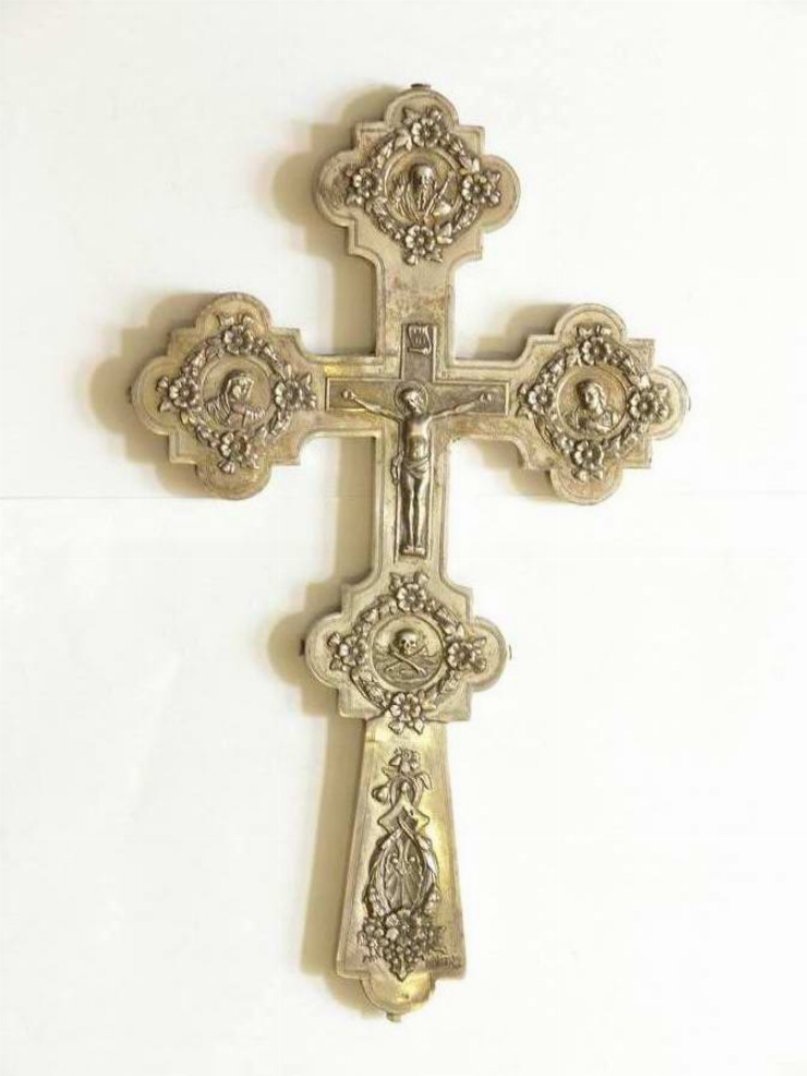 Crucifix bisericesc