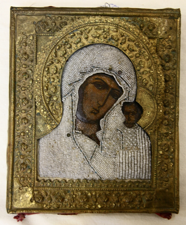 Maica Domnului de Kazan cu ferecătură din mărgele