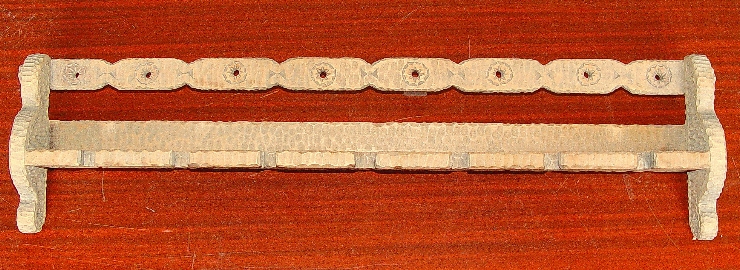 Suport pentru linguri din set decorativ