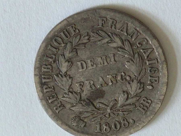 Monedă (1/2 franc - demifranc)