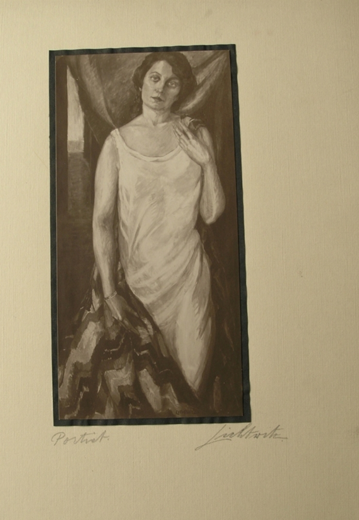 Portret de femeie cu rochie albă, 1922