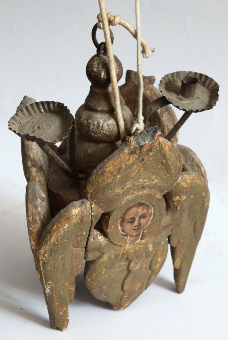 Trisfeşnic suspendat