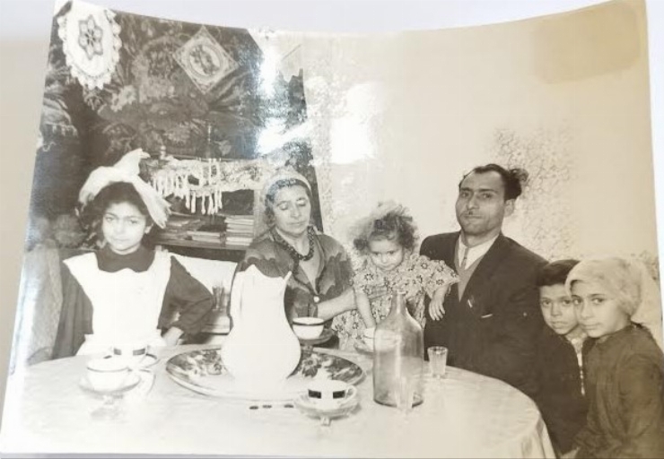 Fotografie cu Ivan Șerban și familia sa
