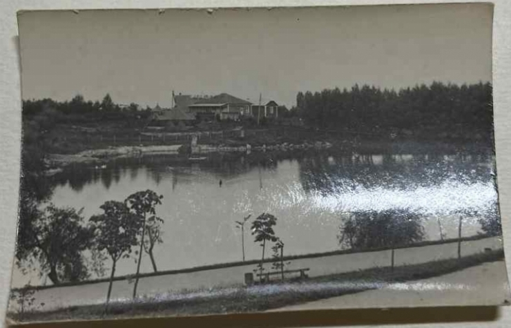 Lacul ,, Comsomolist'' și restaurantul ,, Casa Mare''