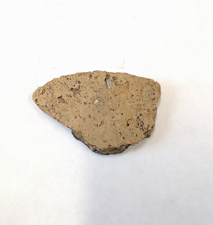 Fragment de vas lucrat cu scoică