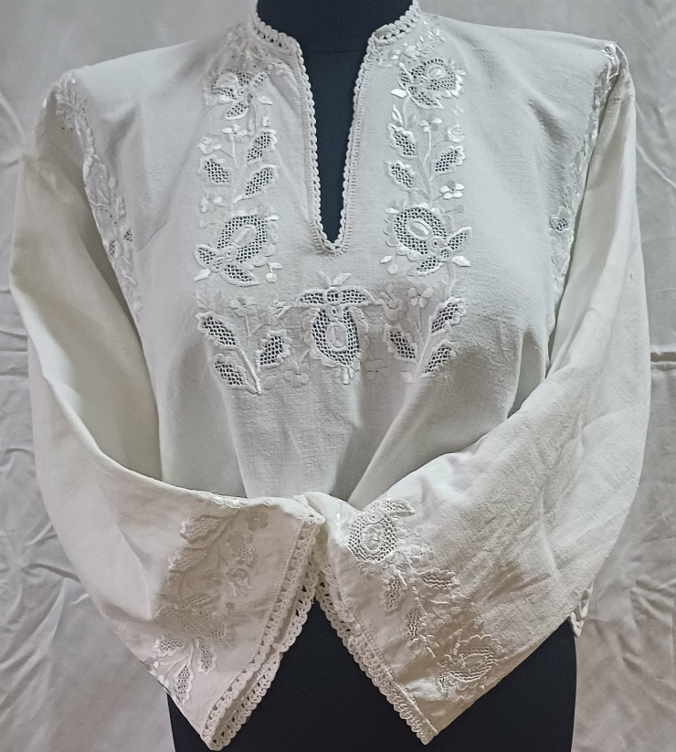 Cămașă de sărbătoare