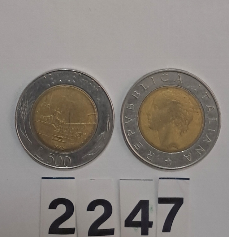 Monedă  500  lire  Italia