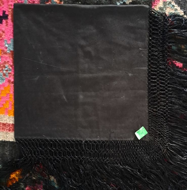 Basma  de  lână  cu franjuri ( șalincă)