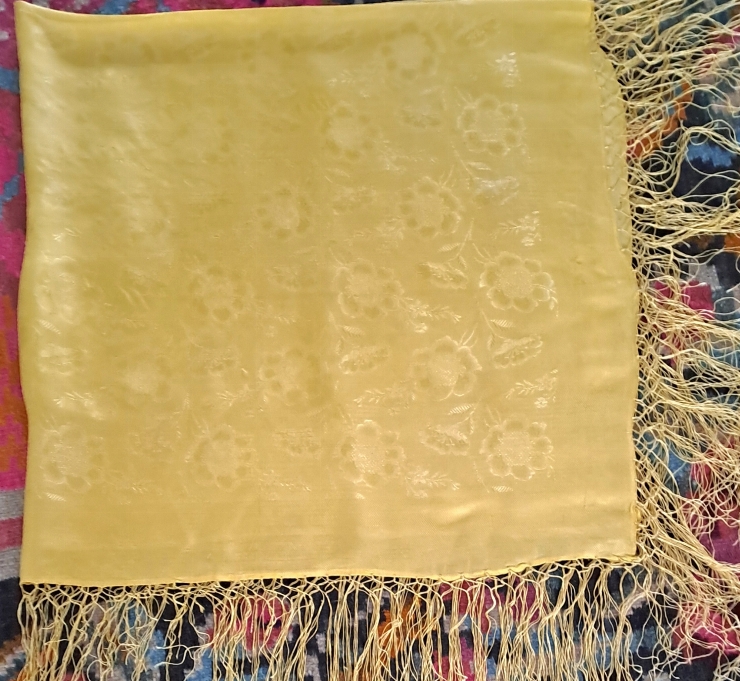 Basma  de  mătase  cu franjuri ( șalincă)