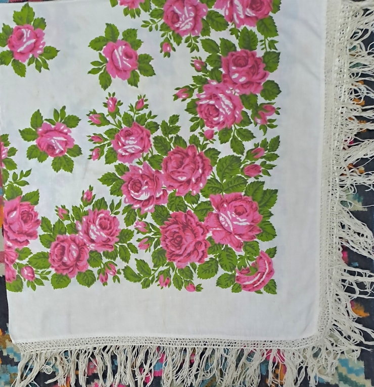 Basma  de  bumbac  tradițională cu  franjuri