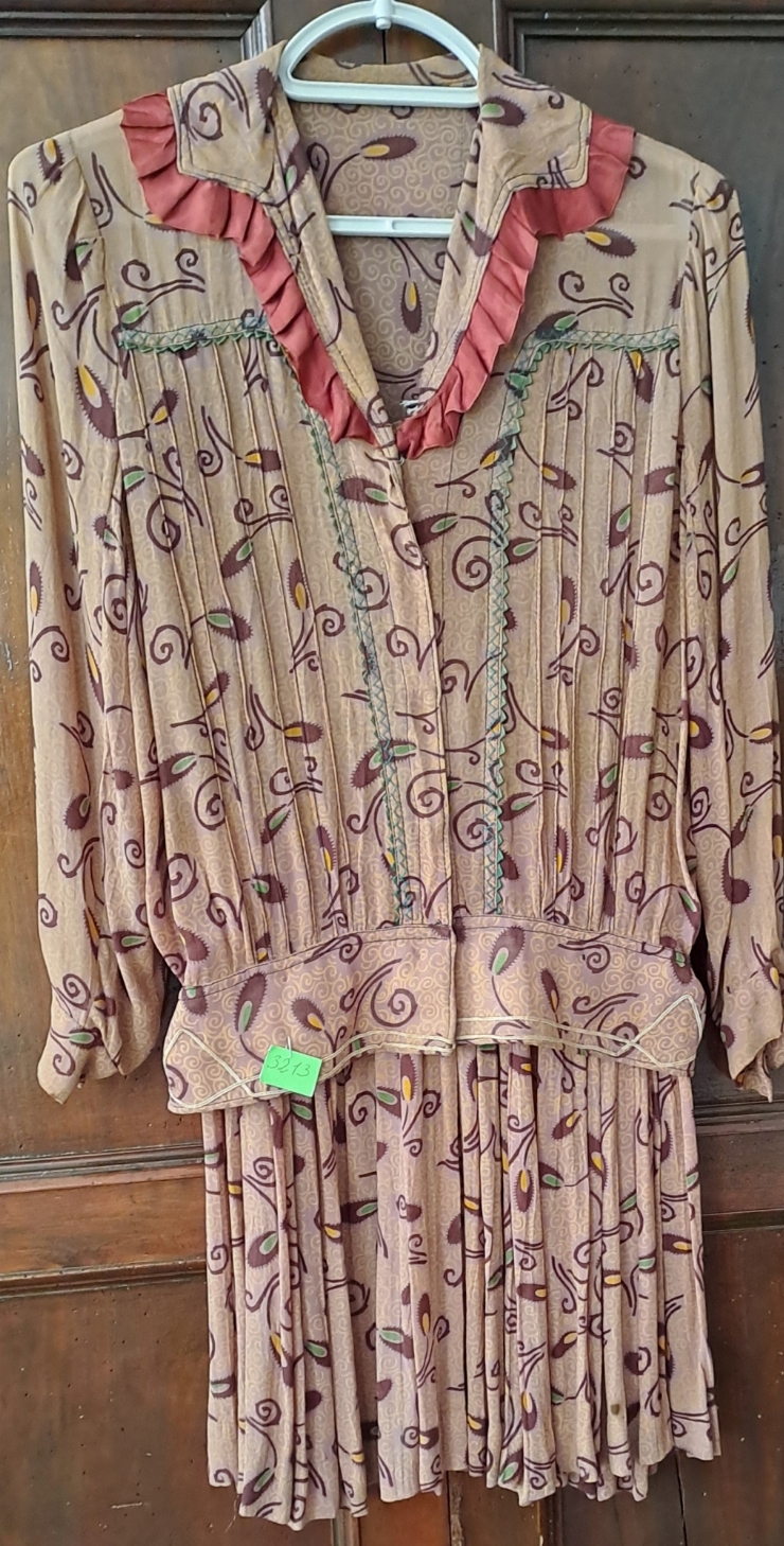 Costum  pentru  doamne 