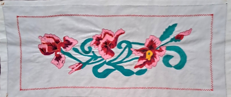 Broderie  cu ornament floral