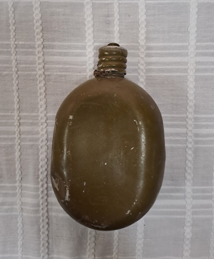Bidon de apă  pentru militari