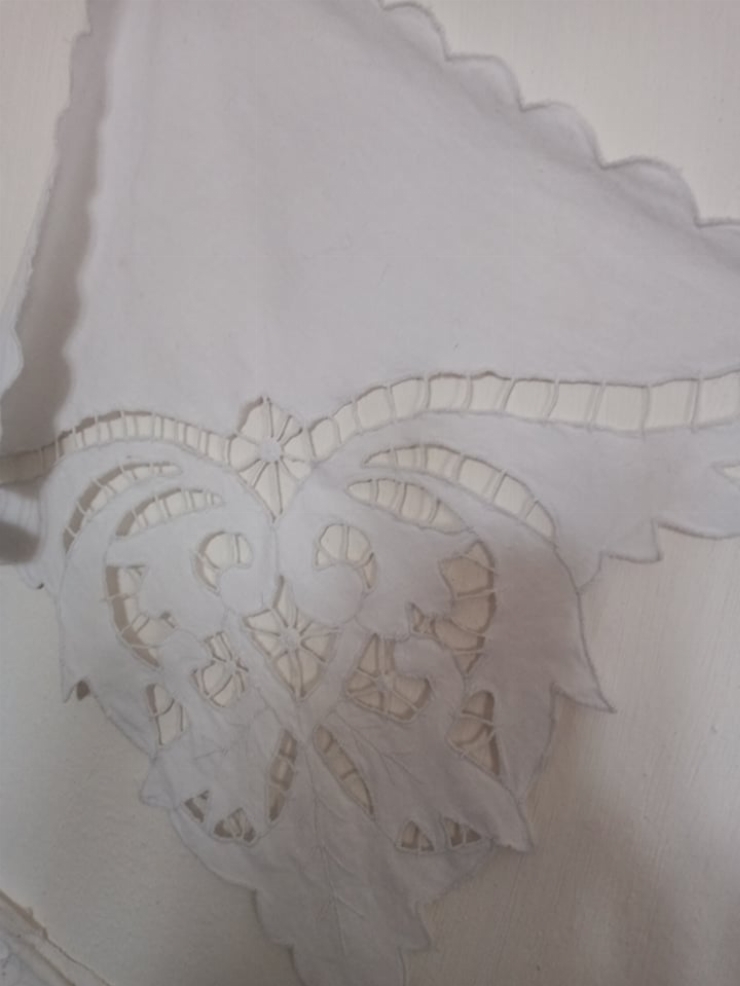 Colecția de broderie.