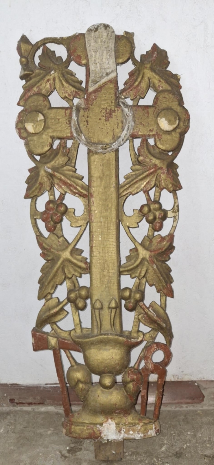 Sculptură, Element decorativ de pe ușile din altar