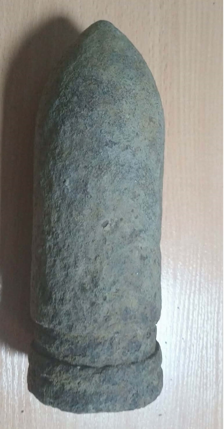 Proiectil 75 mm (fragment de muniție/artilerie).