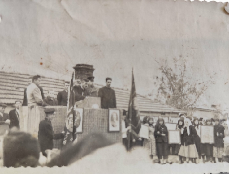 Fotografie ,,Miting politic,