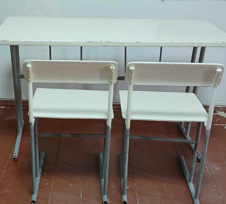 Set de mobilă școlar