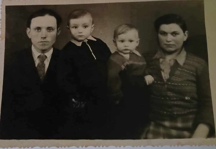 Fotografie - Familia Zolotco deportați în a.1941