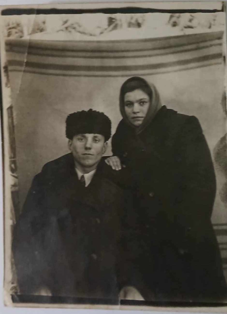 Fotografie de portret- Familia Zolotco deportați în a.1941