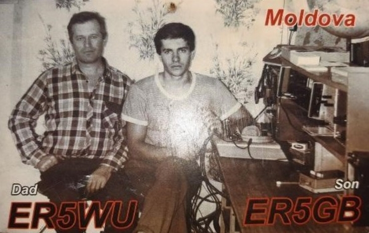 Card QSL al radioamatorilor Anatol (ER5WU) și Alexandru Maldur (ER5GB)