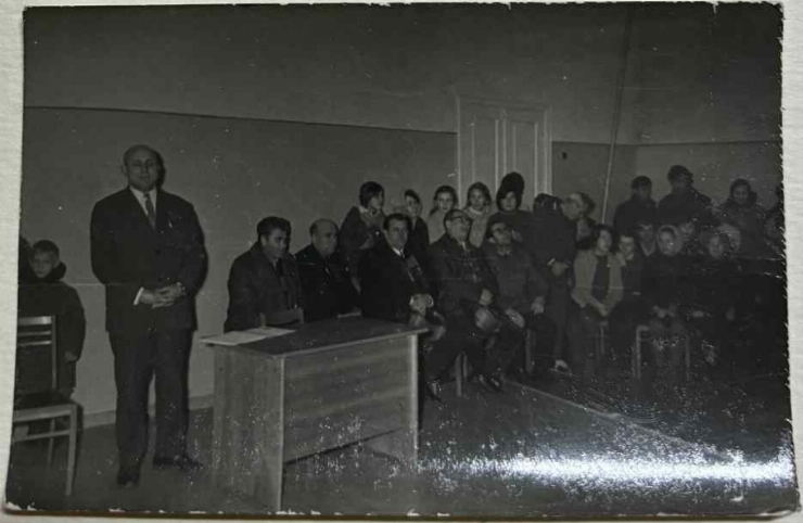 Discursul profesoarei Ș M N 1- Șincariuc M.I la deschiderea sălii sportive în Ș M N1