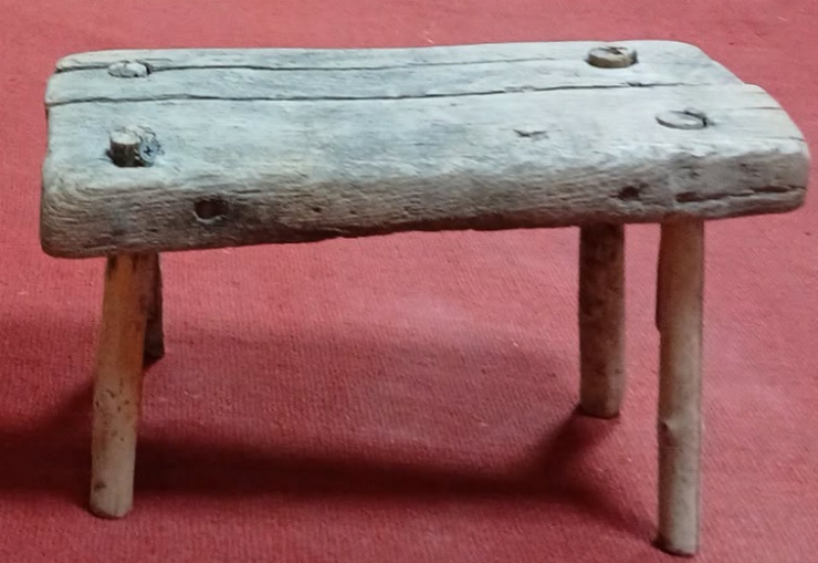 Scăunel tradițional