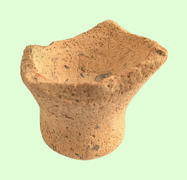Fragment de fund de amforă