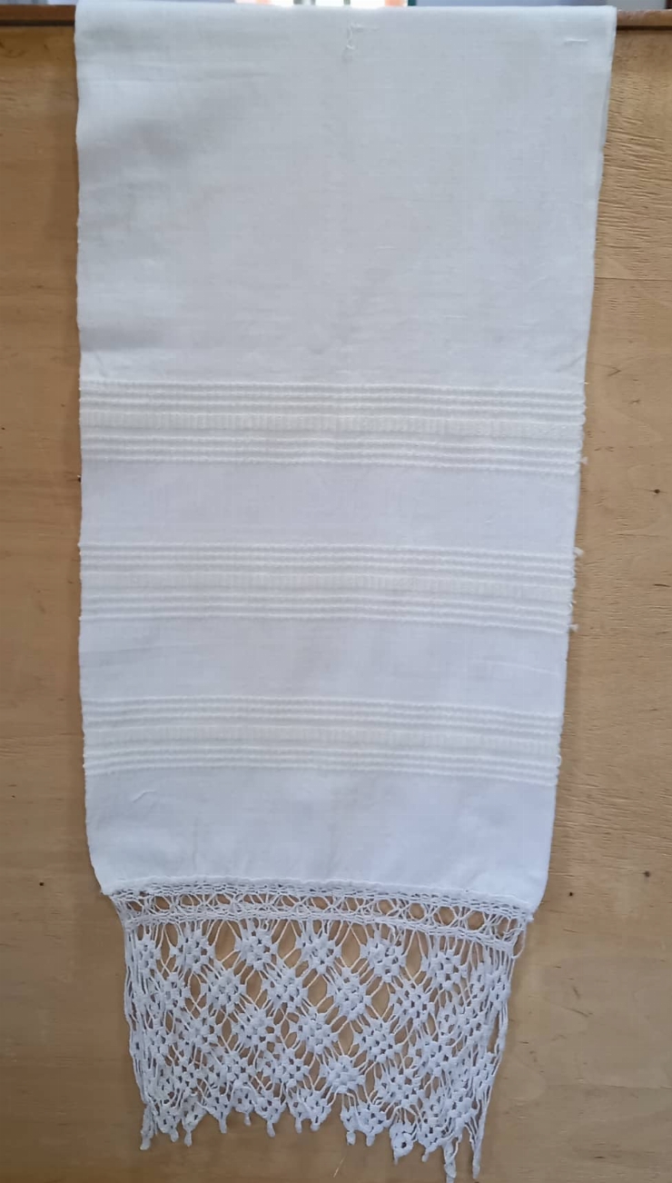 Prosop alb cu horboțică „Vărgi albe”