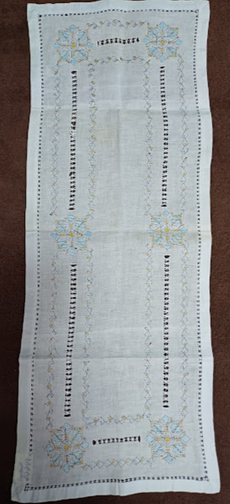 Broderie laică „Coarnele berbecului”