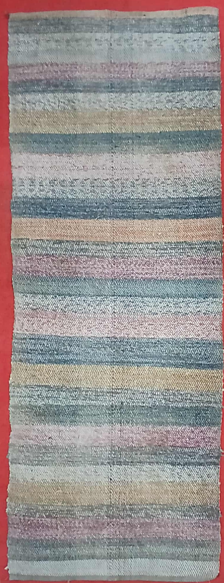 Preș țesut în dungi orizontale