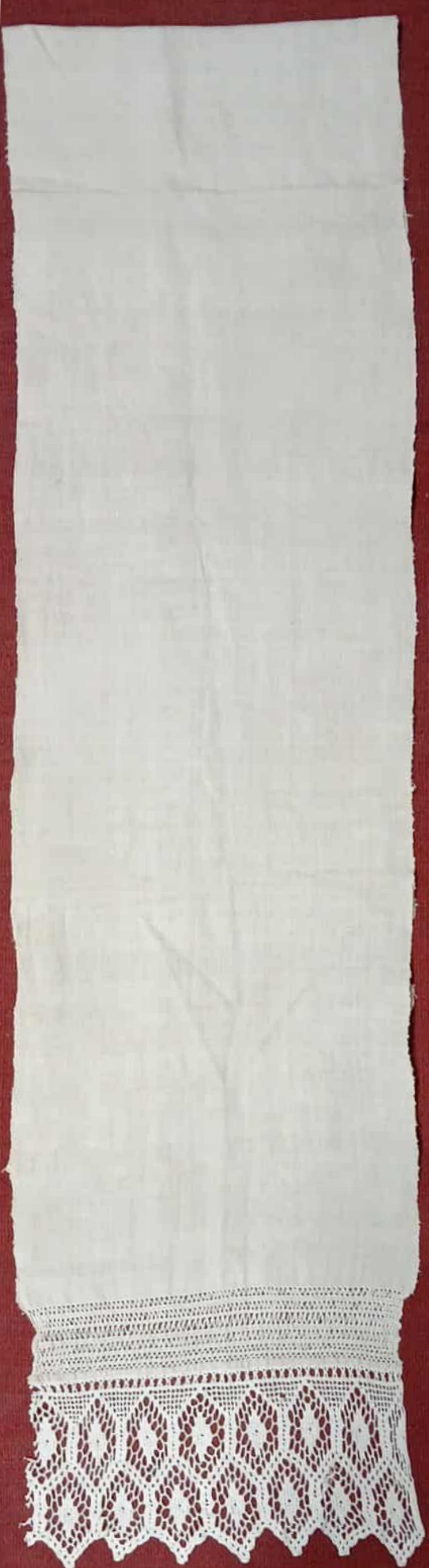 Ștergar cu dantelă manuală