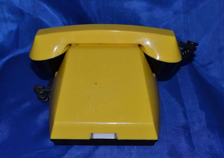 Telefon fix cu fir