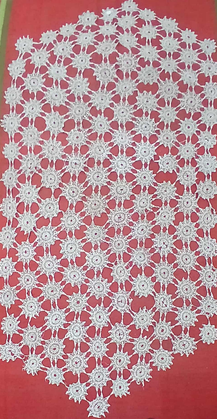 Napron din dantelă croșetată / față de masă