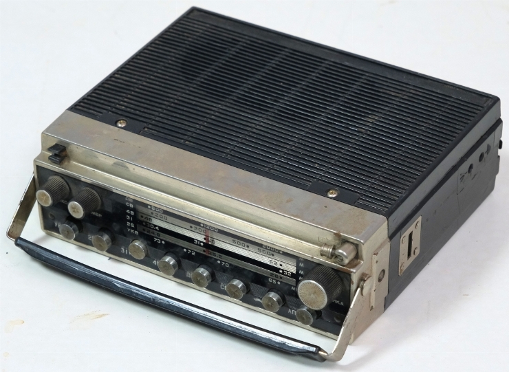 Radioreceptor cu tranzistoare „Ural-Auto”, model 2