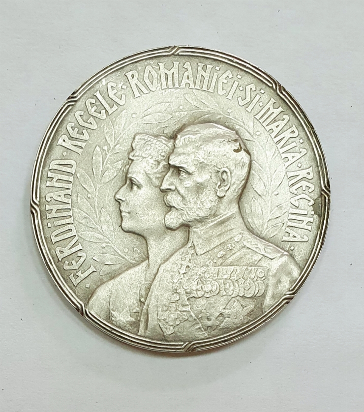IN  AMINTIREA  INCORONARII M.L.L. SUVERANILOR ROMÂNIEI MARI ALBA-IULIA 1922