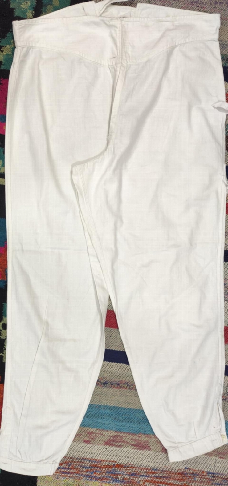 Pantaloni bărbătești