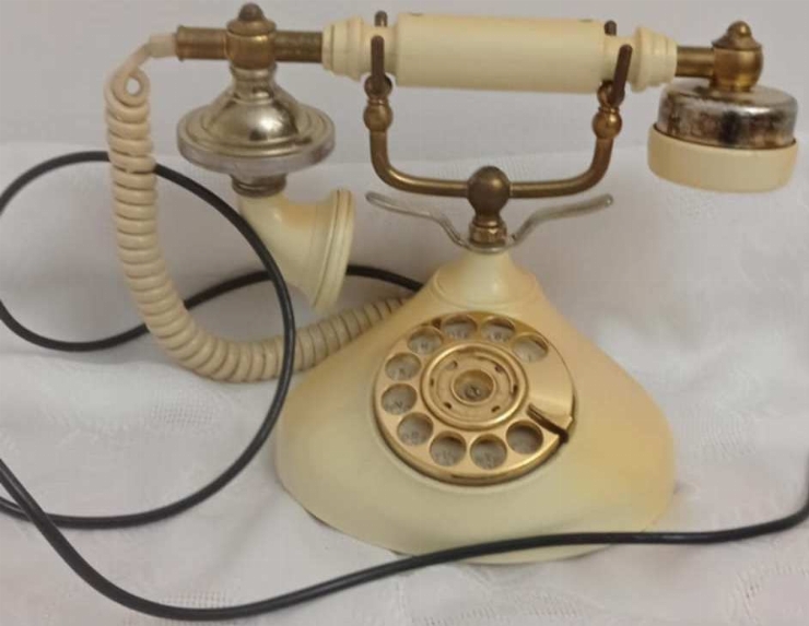 Telefon