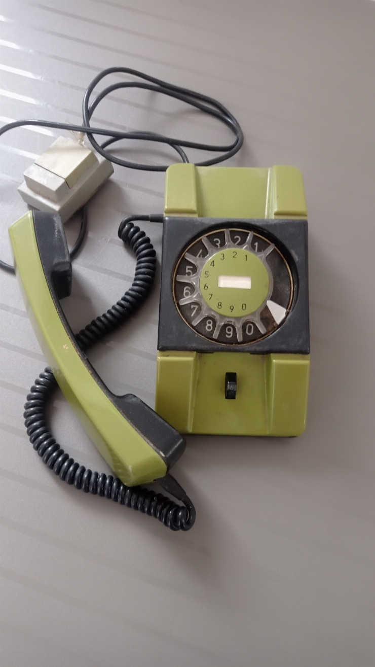 Telefon