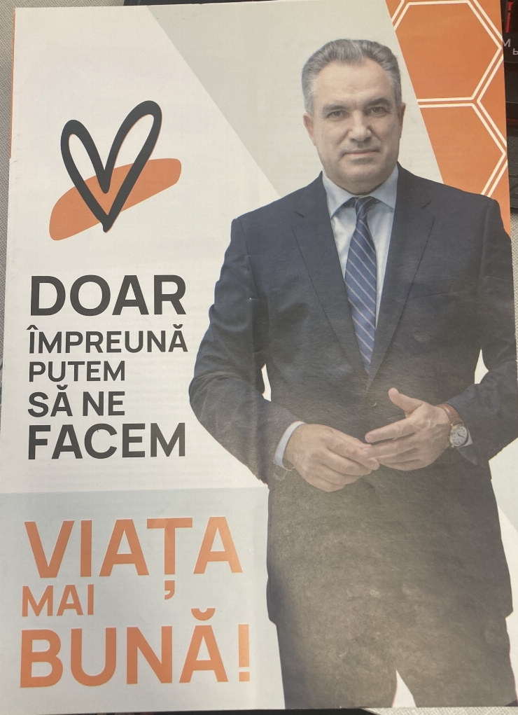 Pliant publicitar electoral