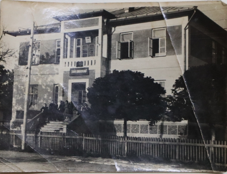 Fotografie  arhitecturală.Clădirea Școlii Tineretului Muncitoresc