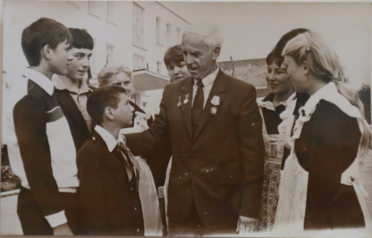 Mocrițchii II - principal of the secondary school in Fetești village