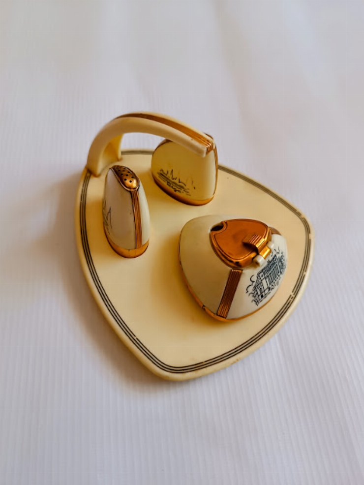 Suport cu trei recipiente pentru condimente