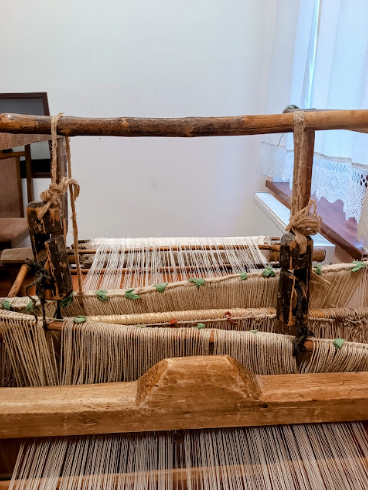   Elemente  ale  stativelor  de  țesut.   Butucei