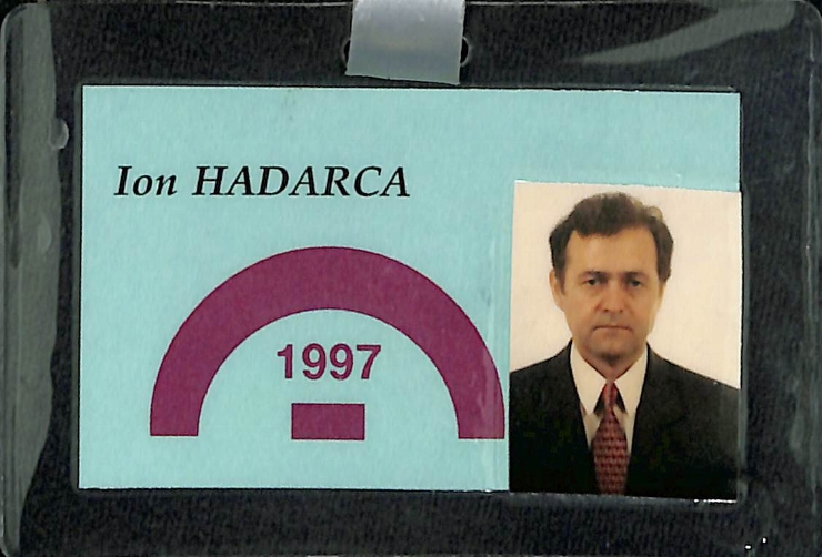 Ecuson.  Ion Hadârcă. 1997.