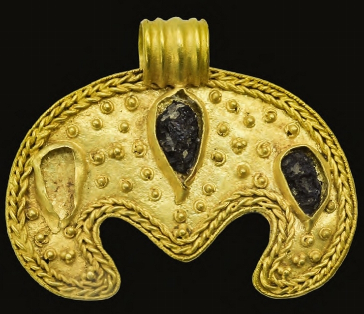 Pandantiv „Lunulă”