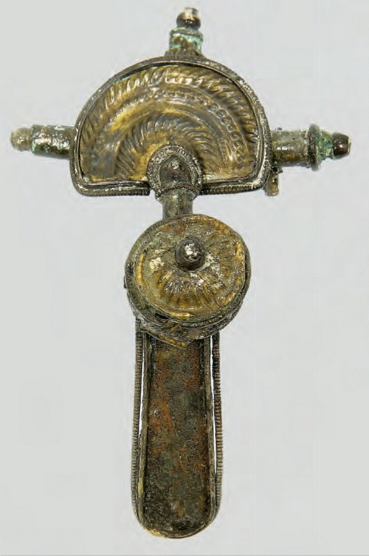 Fibulă de tip „monströse”